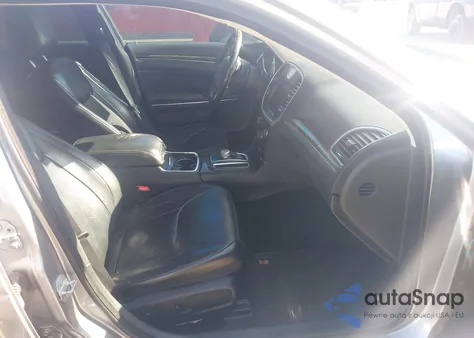 2016 Chrysler 300C из США, поврежденный, VIN 2C3CCAEG8GH207228